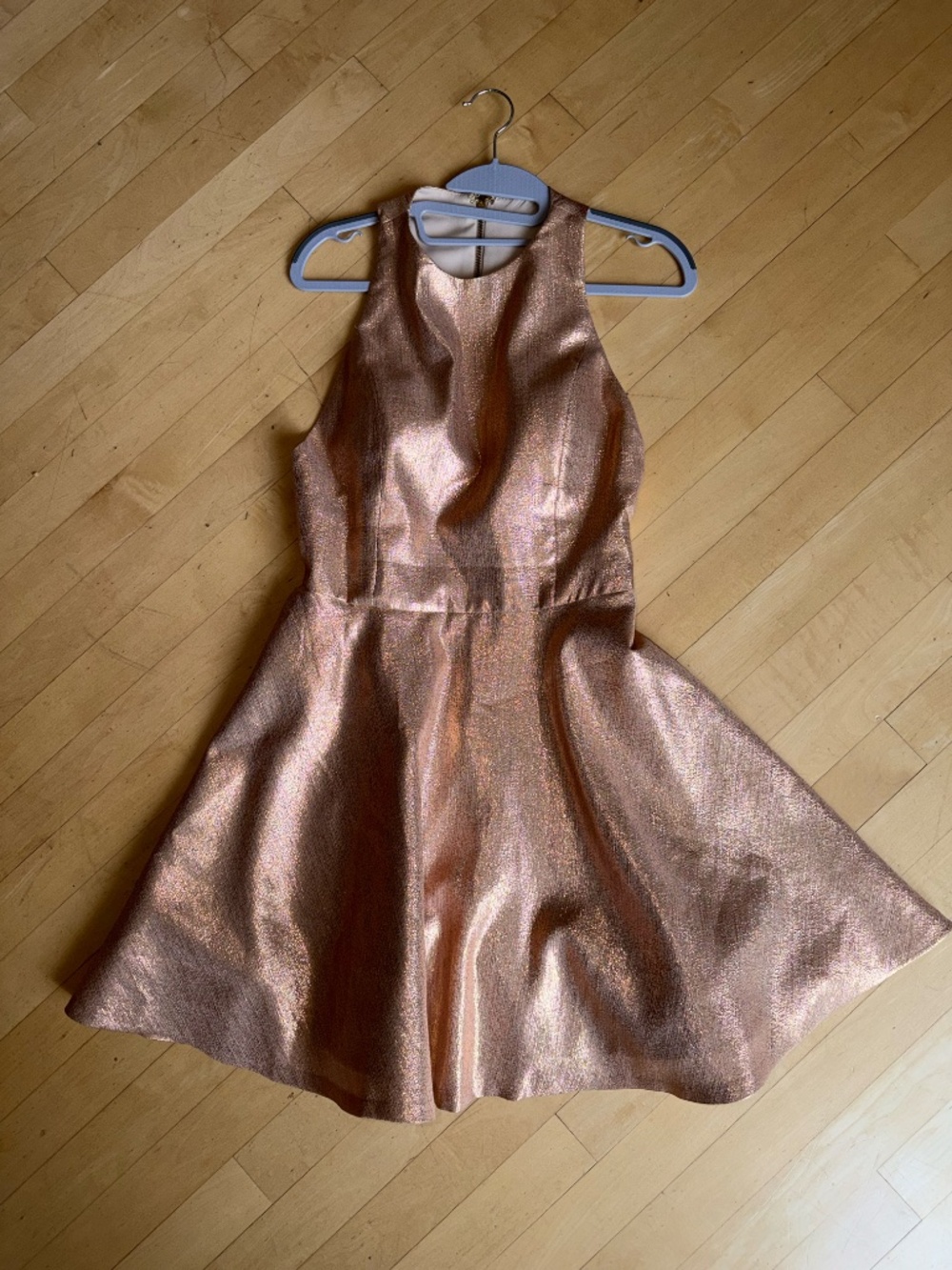 NEW Alice+Olivia Lia Rose Gold Metallic halter Dress, 6, GL1386 - Picture 4 of 7